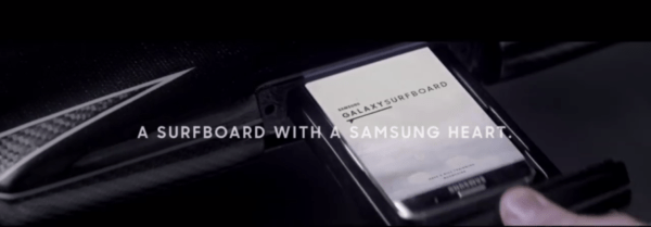 Gabriel Medina y su nueva tabla de surf Samsung Galaxy 2 51816f_39955430e70b45d59107adae3a11e740