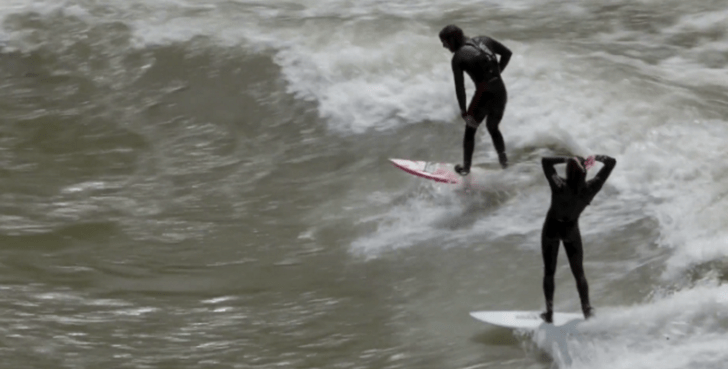 Espectáculo de surf en el río Wyoming