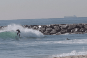 ¿Quién dice que en el Mediterráneo no hay olas? 1 Captura de pantalla 2016 06 15 a las 9.40.27
