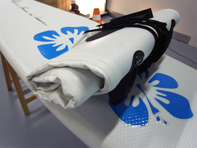 092211_surf_air_inflatable_surfboard_2