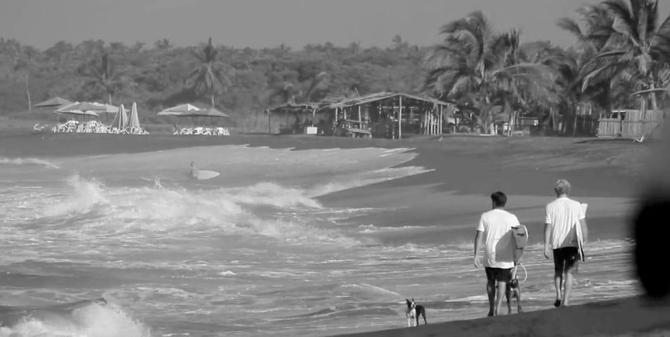 John John Florence y Bruce Irons en México