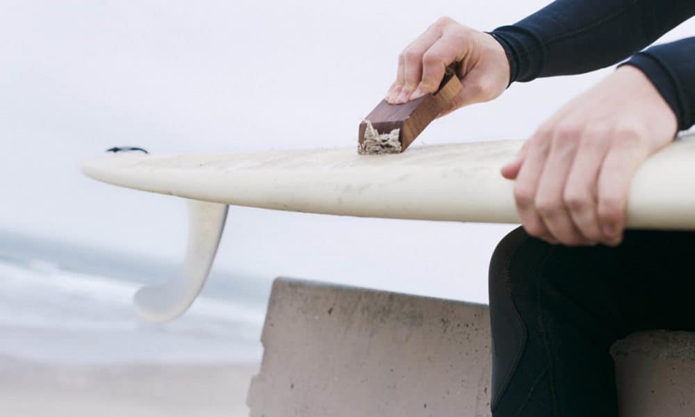 quitar la parafina de tu tabla de surf
