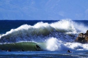 La Costa Oeste de California al máximo nivel 3 olas santa barbara