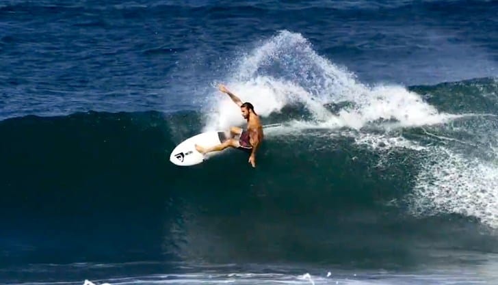 Mikey Wright el pequeño de la familia Wright