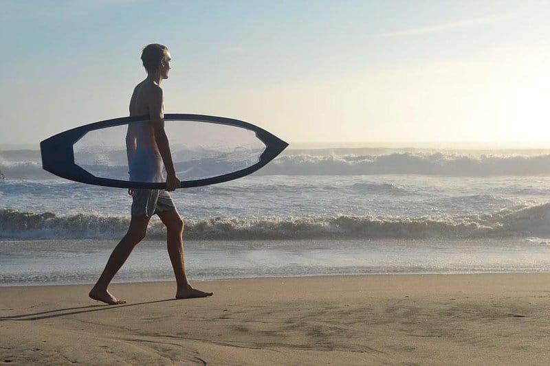 La tabla de surf transparente: Jesus Board 1 jesus board tabla transparente