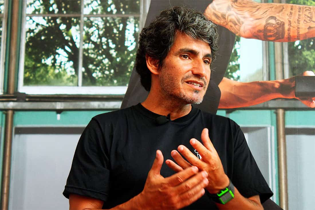 El padrastro y entrenador de Gabriel Medina suspendido por la WSL