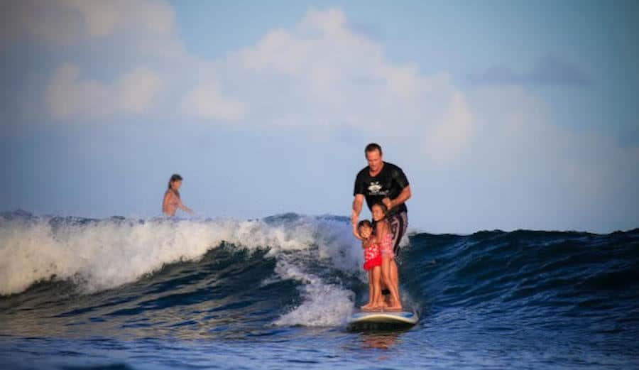 Surfista americano arrestado en las Islas Mentawai, Indonesia