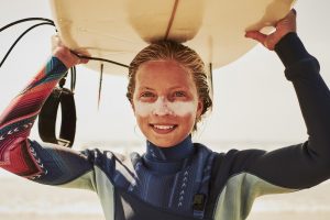 ¿Cuál es la mejor crema solar surf? 2 crema solar surf